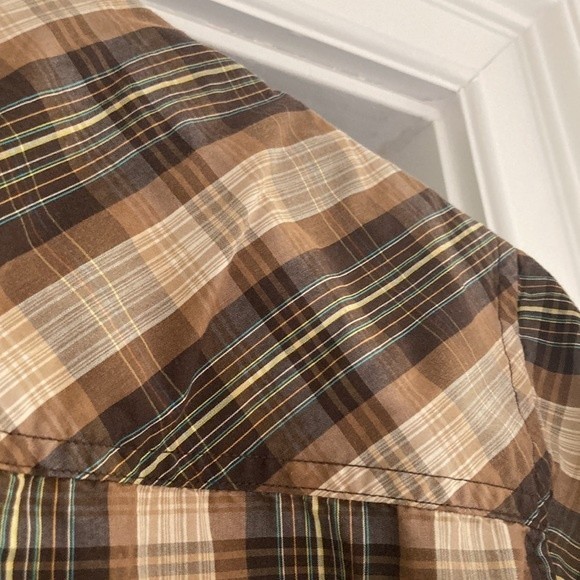 Prana button down size small. - Picture 9 of 10